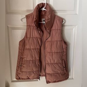 Women pink vest, size L (more like size M) old navy